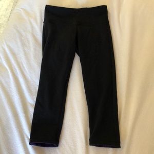 reversible 3/4 lulu lemon leggings